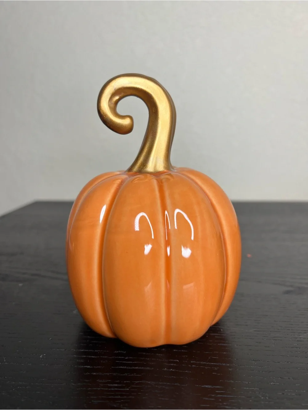 NEW Target Bullseyes Playground Set of 8 Medium & Small Ceramic Pumpkins